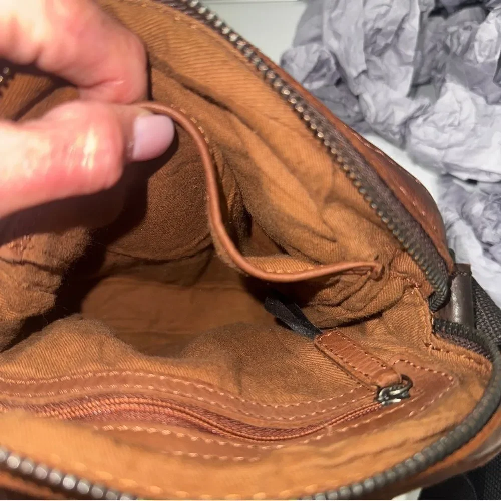 Handmade Brown Leather Crossbody Bag (Unisex) brand new!
